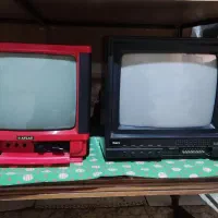 2 عدد تلویزیون قدیمی