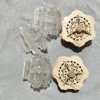 سه تا کاغذ دستمالی و دو تا جا شکلات