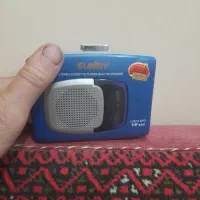 چهار عدد رادیو و واکمن