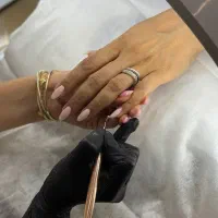 دستیار ناخنکار