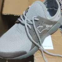 کفش|کفش و لباس بچه|شیراز, شاه قلی بیگی|دیوار