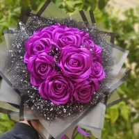 دسته گل و رز تک شاخه ویژه ی روز معلم