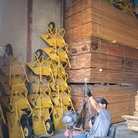 نردبان چوبی از ۲تا۷ متر الوار بنایی (تخته بشکه)بیل