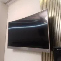 تلویزیون ۵۰اینچ منحنی