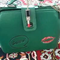 کیف و شال سبز قیمت توافقی