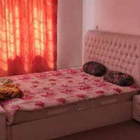 سوئیت همکف شیک. حیاط وپارکینگ.سمیرم