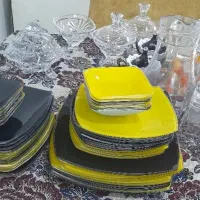 تعدادی ظروف پذیرایی