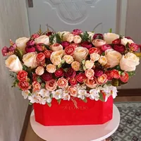 باکس گل مصنوعی در طرح و مدل های مختلف|گل مصنوعی|شیراز, معالی‌آباد|دیوار