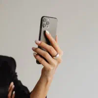 استخدام نیروی عکاسی و فیلمبرداری با موبایل