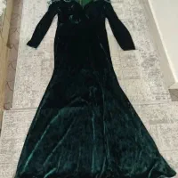 یک عدد لباس مجلسی