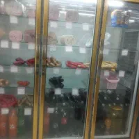 یخچال و یخچال نوشیدنی و فریزر و کالباس بر و ترازو