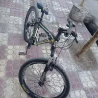 یک عدد دوچرخه 26به فروش می رسد