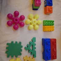 تعداد زیادی اسباب بازی