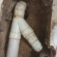 عایق نم رطوبت چکه حمام سرویس بالکن بدون تخریب|خدمات پیشه و مهارت|الیگودرز, |دیوار