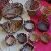 سبد حصیری لباس چوبی سبد کادویی سبد لباس سبد میوه