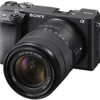 دوربین سونی a6400 در حد نو و لنز ۵۰mm