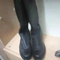 بوت چرم و گوشگیر زمستونه