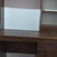 میز تحریر همراه کتاب خونه