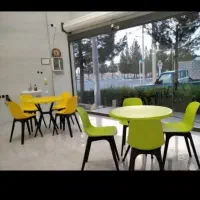 میزوصندلی پلیمری فست‌فود