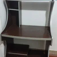 میز تحریر یا کامپیوتر