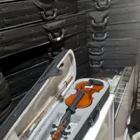 ویولون|ویولن|اصفهان, برازنده|دیوار