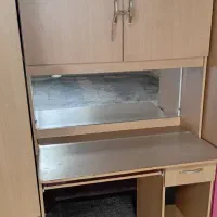 میز تحریر کتابخانه دار