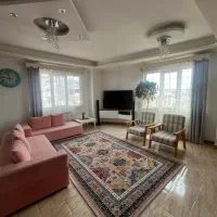 مبل ال، همراه دو صندلی و میزهای وسط و پافر|مبلمان خانگی و میز عسلی|رشت, سعدی (تختی)|دیوار