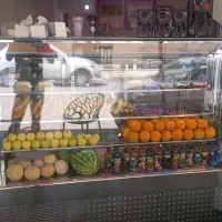 یخچال مکعبی شوو میوه و شوو کیک