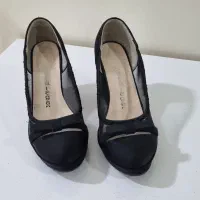 کفش مجلسی|کیف، کفش، کمربند|اسفراین, |دیوار