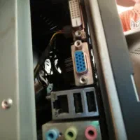 یک عدد کامپیوتر|رایانه رومیزی|شیراز, سعدیه جنوبی|دیوار