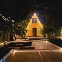 کلبه سوئیسی استخردار