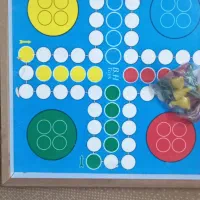 تخته بازی منچ