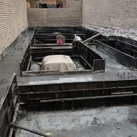 نگهبان ساختمان نیمه کاره