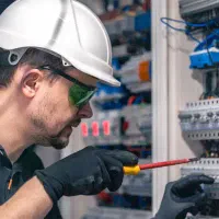 برقکار ساختمان و صنعتی