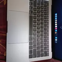 لپتاپ مک بوک پرو ۲۰۱۷