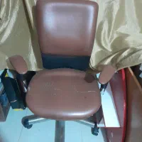 صندلی چرخدار ،ویترین مغازه