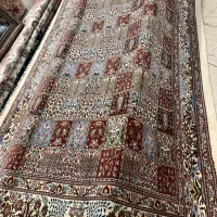 فرش ۳ متری نقشه خشتی گل ابریشم آکبند