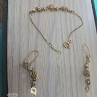 گوشواره و دستبند