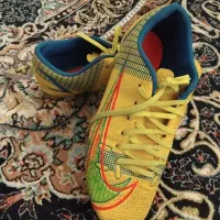 کفش اِستُک کفش چمنی یا میخی