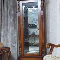 بوفه چوب راش تمییز بدون کوچکترین خط و خش