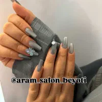 آموزش کاشت ناخن وفیشیال ۳/۰۰۰