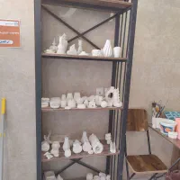 قفسه یا استند و کتابخانه