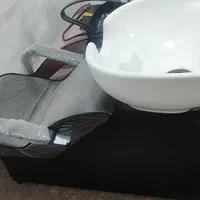 صندلی ارایشگاه و سرشور درحد صفر