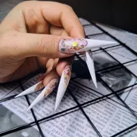 خدمات تخصصی ناخن