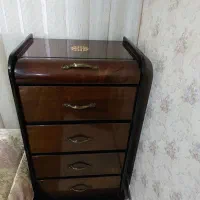 تخت خواب و میز آرایش و دراور|تخت و سرویس خواب|گرمسار, |دیوار