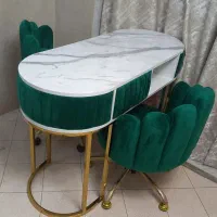 ناخن کار در محدوده شکوفه