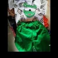 انواع لباس بچگانه و زنانه در روستای فرنق|اشیا|خمین, |دیوار