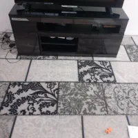 میز زیر تلویزیون