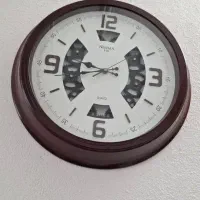 ساعت دیواری