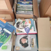 انبوهی از کتاب های کنکور